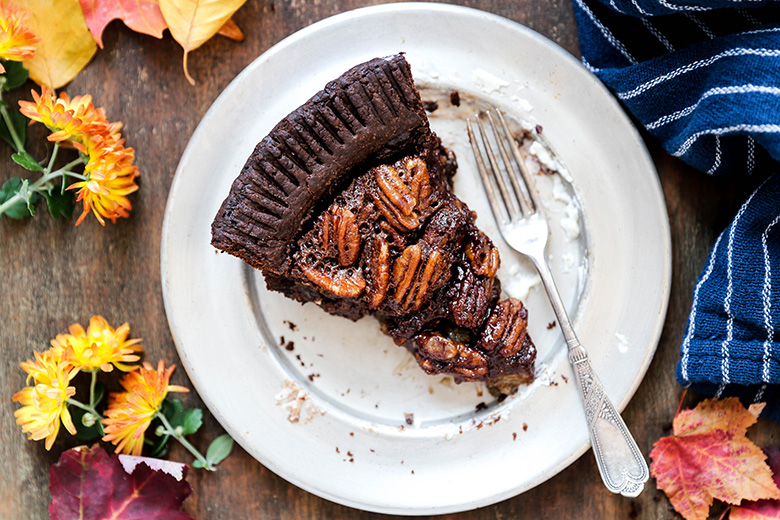 Chocolate Lovers Pecan Pie | www.floatingkitchen.net