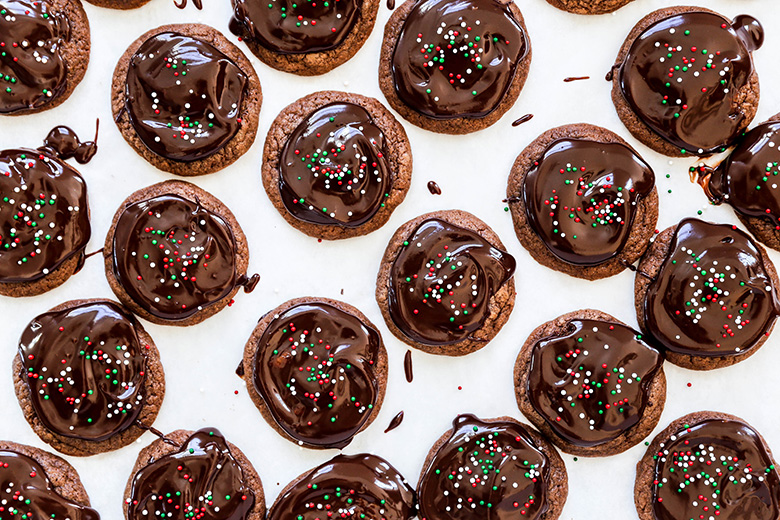 Soft and Chewy Nutella Cookies with Chocolate Ganache | www.floatingkitchen.net