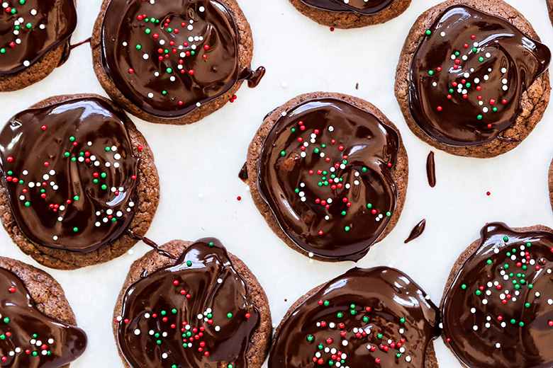 Soft and Chewy Nutella Cookies with Chocolate Ganache | www.floatingkitchen.net