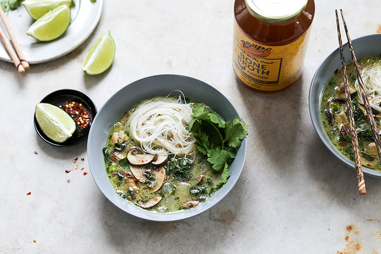 Easy Thai Green Curry Chicken Soup | www.floatingkitchen.net