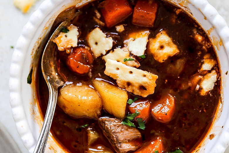 Slow Cooker Beef and Vegetable Stew | www.floatingkitchen.net