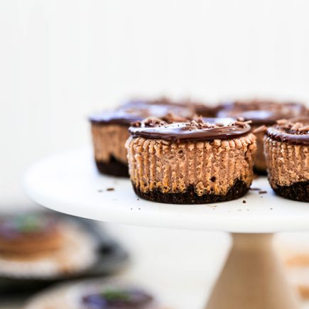 Irish Cream and Chocolate Mini Cheesecakes | www.floatingkitchen.net