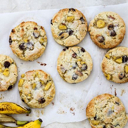 Banana Scones with Chocolate Chips and Almonds | www.floatingkitchen.net