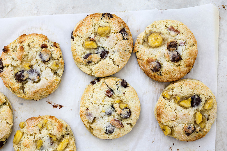 Banana Scones with Chocolate Chips and Almonds | www.floatingkitchen.net