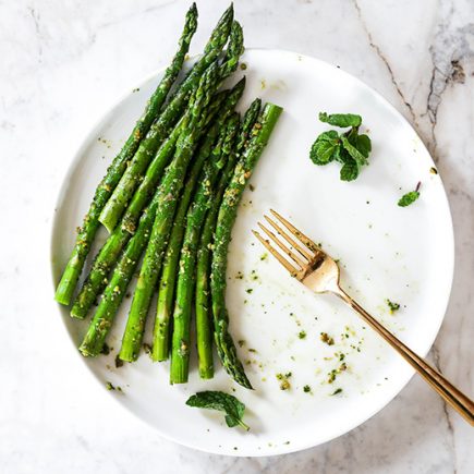 Roasted Asparagus with Vegan Pistachio-Mint Pesto | www.floatingkitchen.net