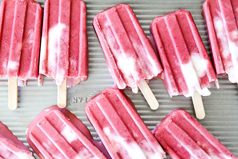 Strawberry-Rhubarb Yogurt Popsicles | www.floatingkitchen.net