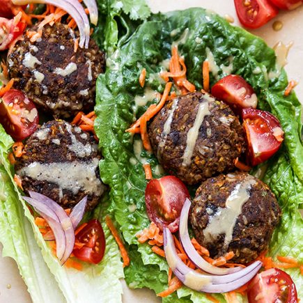 Black Bean and Brown Rice Veggie Burger Lettuce Wraps | www.floatingkitchen.net