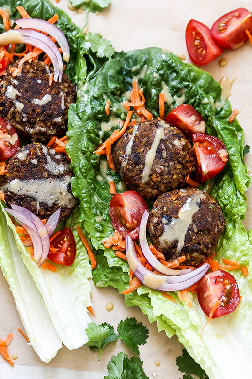 Black Bean and Brown Rice Veggie Burger Lettuce Wraps | www.floatingkitchen.net