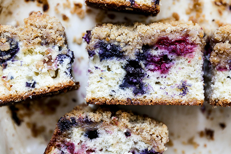 Mixed Berry Buckle | www.floatingkitchen.net