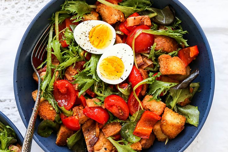 Red Pepper and Tomato Breakfast Panzanella Salad