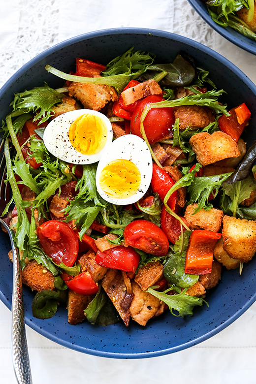 Red Pepper and Tomato Breakfast Panzanella Salad | www.floatingkitchen.net