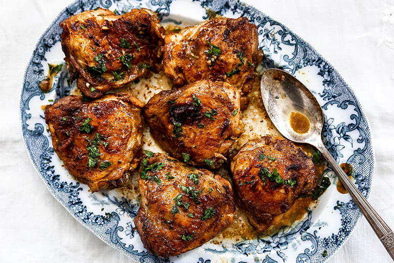 Balsamic Roasted Chicken Thighs | www.floatingkitchen.net