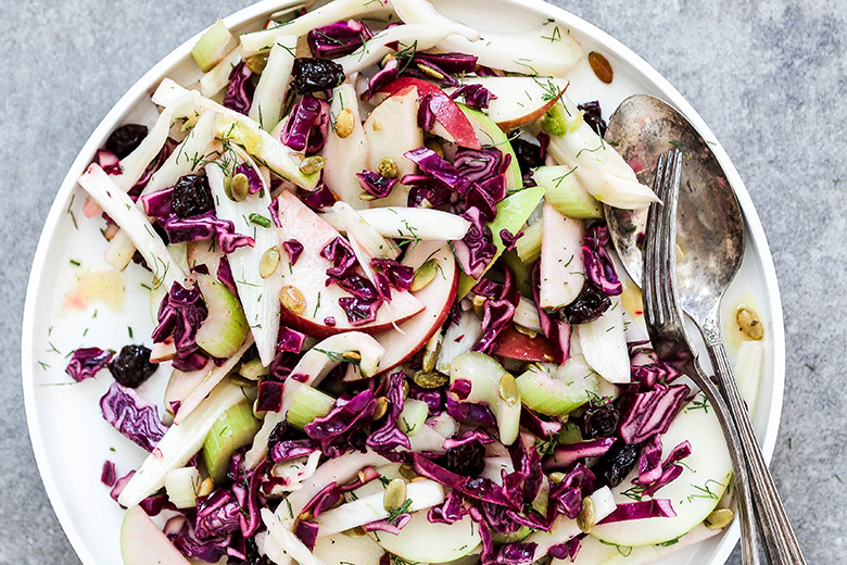 Super Crunchy Fennel, Apple and Cabbage Slaw | www.floatingkitchen.net