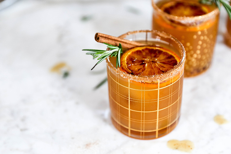 Apple Cider, Bourbon and Amaretto Cocktails with Brûléed Oranges | www.floatingkitchen.net