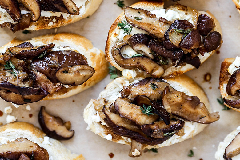 Mushroom and Goat Cheese Crostini | www.floatingkitchen.net