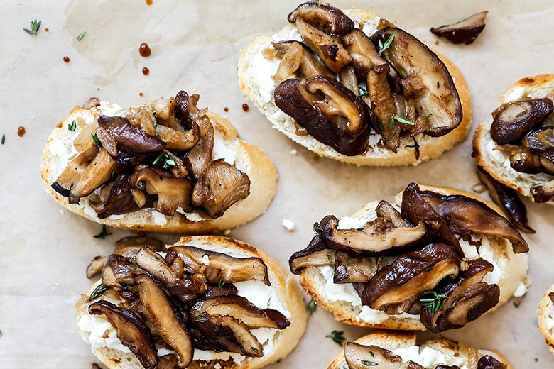 Mushroom and Goat Cheese Crostini | www.floatingkitchen.net