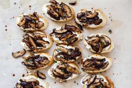 Mushroom and Goat Cheese Crostini | www.floatingkitchen.net