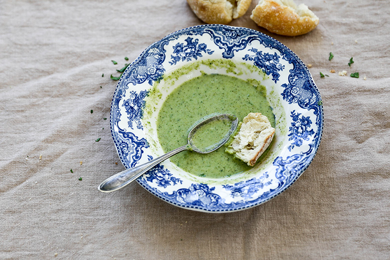 Creamy Broccoli Celery Soup with Coconut | www.floatingkitchen.net