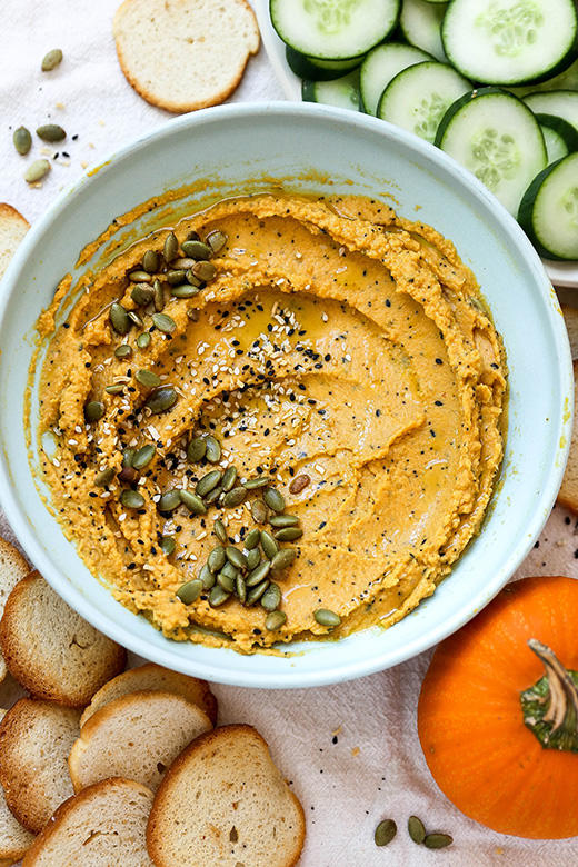 Everything Bagel Pumpkin Hummus | www.floatingkitchen.net