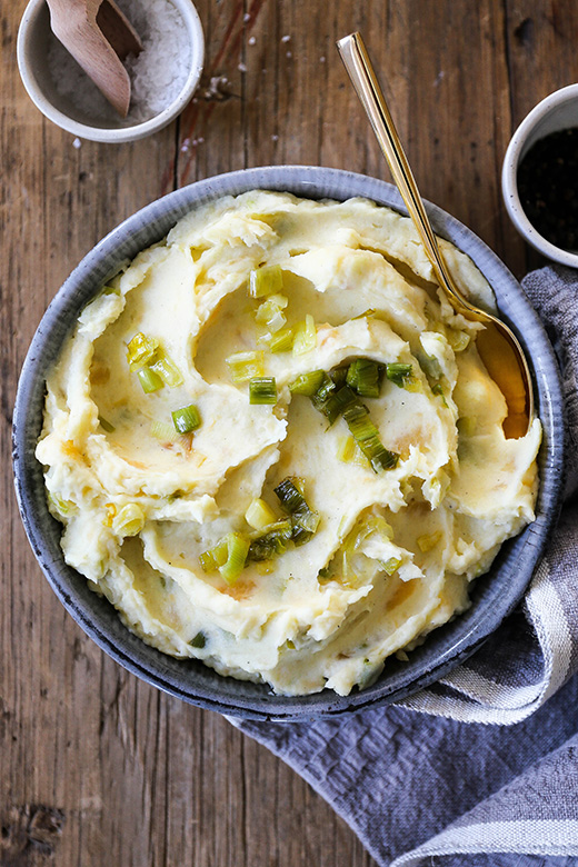 Sour Cream Mashed Potatoes and Turnips with Sautéed Leeks | www.floatingkitchen.net