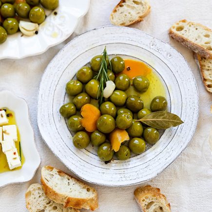 Champagne-Marinated Olives and Feta | www.floatingkitchen.net