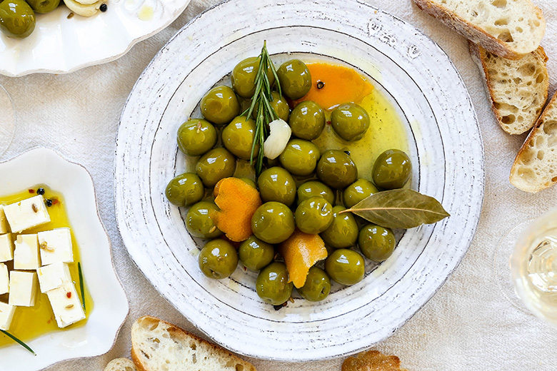 Champagne-Marinated Olives and Feta | www.floatingkitchen.net