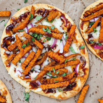 Sweet Potato French Fry Barbecue Naan Pizzas | www.floatingkitchen.net