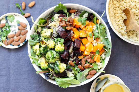 Roasted Vegetable and Quinoa Salad Bowls | www.floatingkitchen.net