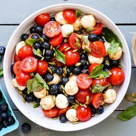 Blueberry Caprese Salad | www.floatingkitchen.net