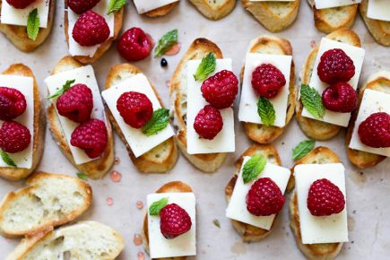 Pickled Raspberry Crostini with Sharp Cheddar and Mint | www.floatingkitchen.net