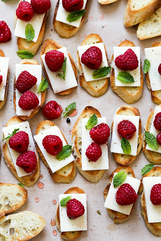 Pickled Raspberry Crostini with Sharp Cheddar and Mint | www.floatingkitchen.net