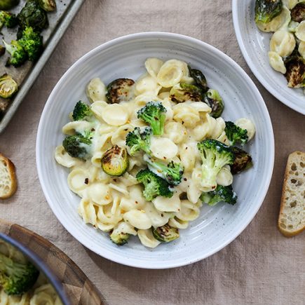 Cheesy Pasta with Roasted Broccoli and Brussels Sprouts | www.floatingkitchen.net