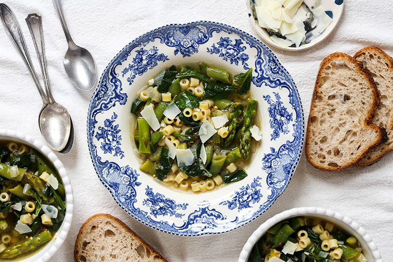 Spring Green Minestrone Soup | www.floatingkitchen.net