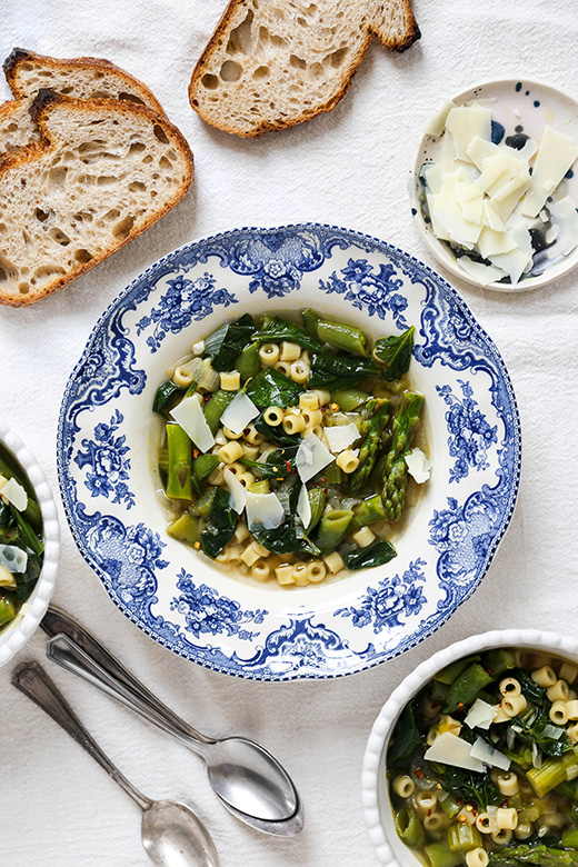 Spring Green Minestrone Soup | www.floatingkitchen.net