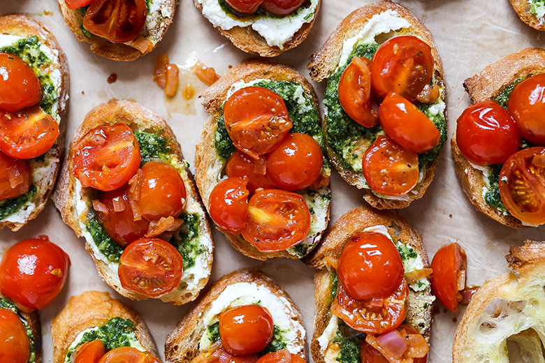 Bruschetta with Ricotta and Basil Pesto | www.floatingkitchen.net