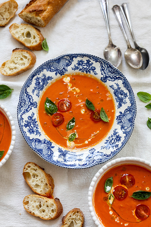 Roasted Tomato and Red Pepper Soup | www.floatingkitchen.net