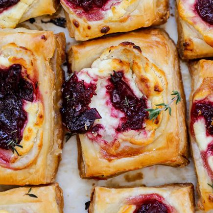 Goat Cheese and Cranberry Puff Pastry Bites | www.floatingkitchen.net
