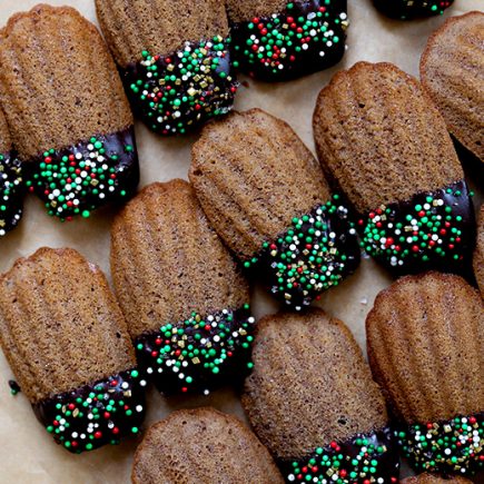 Chocolate Hazelnut Madeleines | www.floatingkitchen.net