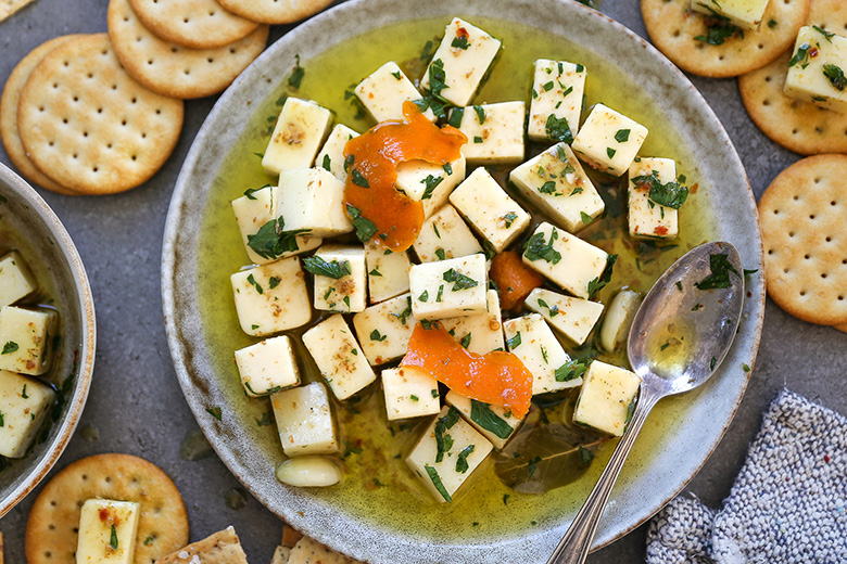 Easy Marinated Holiday Cheese | www.floatingkitchen.net